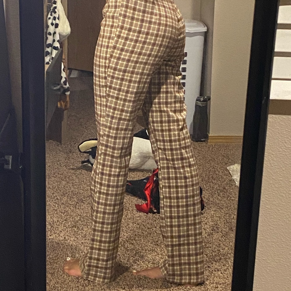 Straight leg, plaid pants, size is XS.